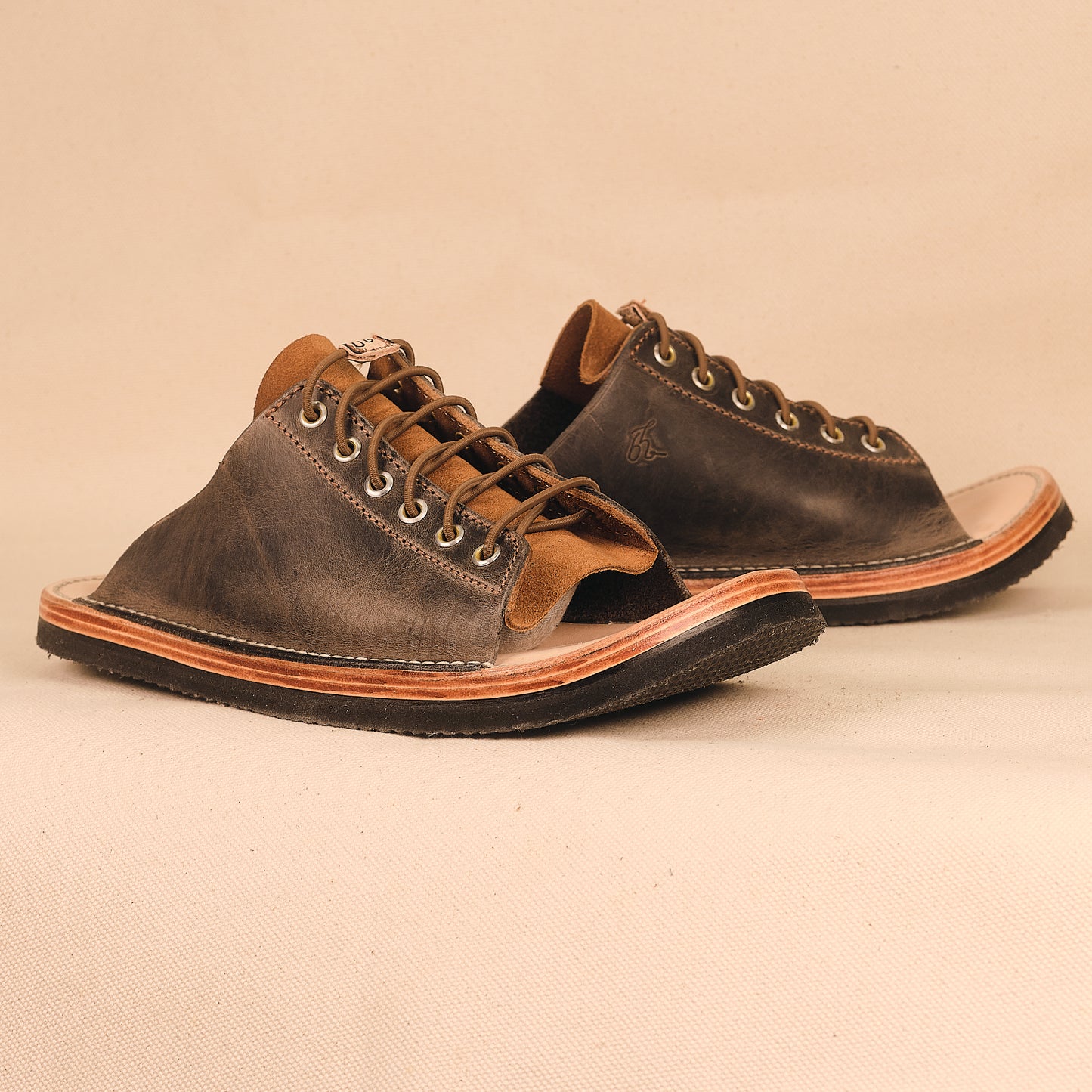 LakeSide Slide - Leather Sandal