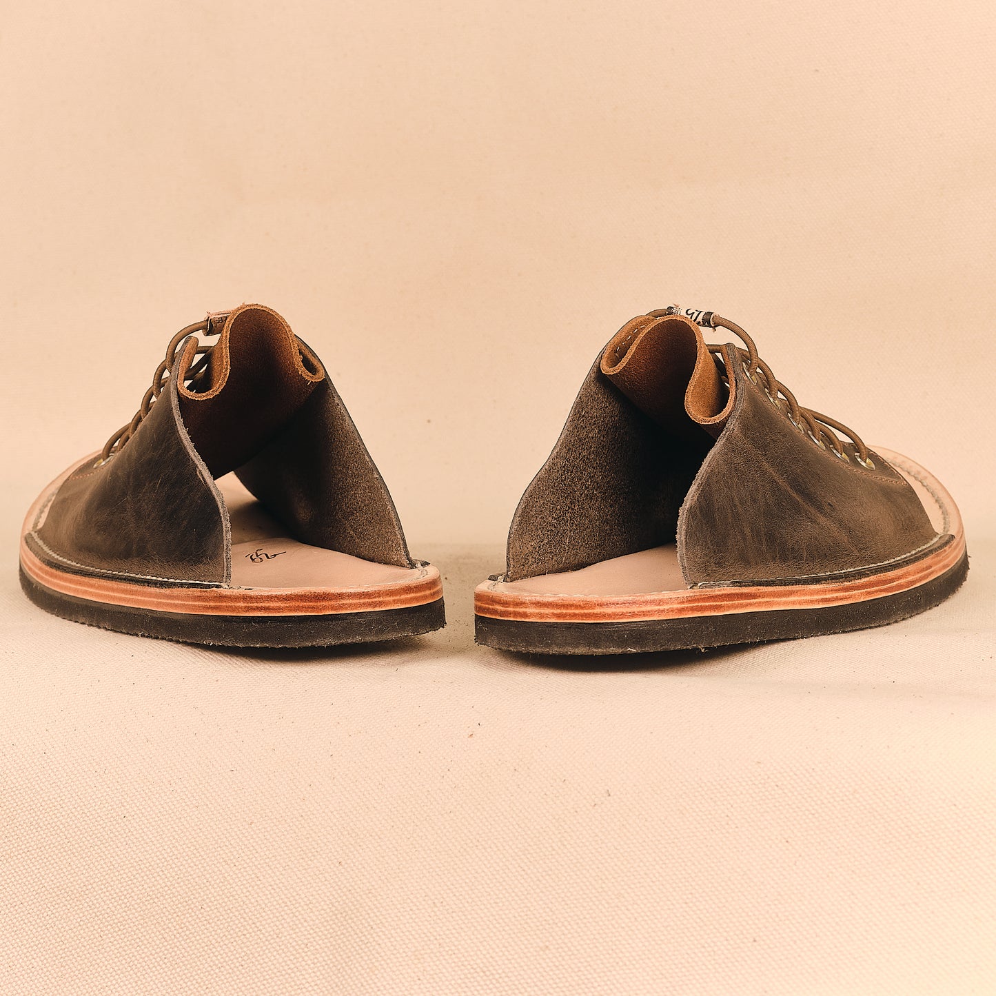 LakeSide Slide - Leather Sandal