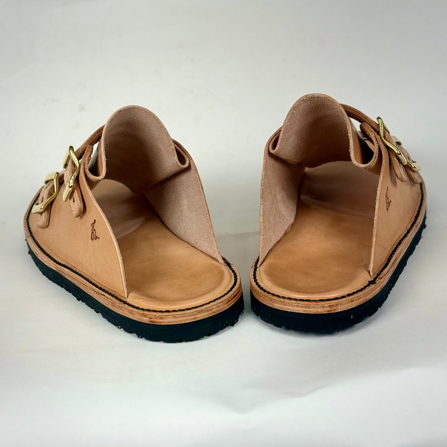 LakeSide Slide - Leather Sandal